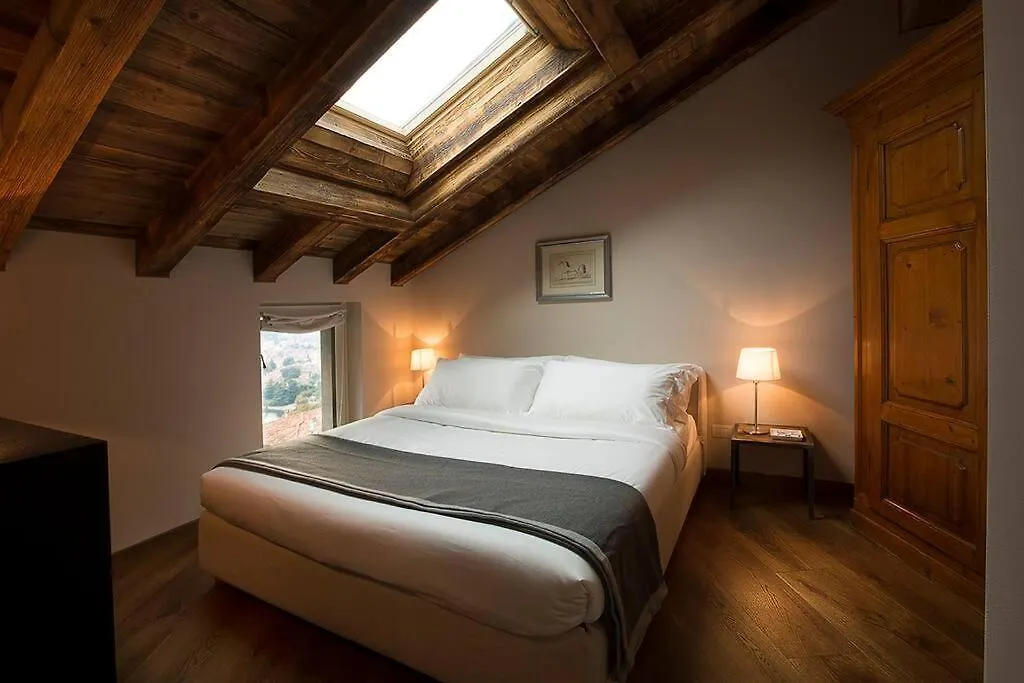 Toldino House 4 Min By Car To Lake 切尔诺比奥 度假居