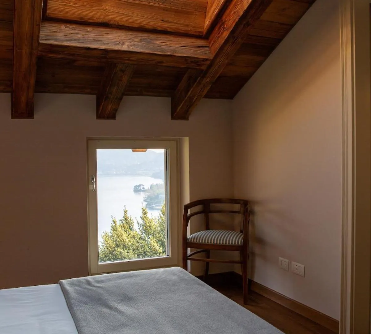 Toldino House 4 Min By Car To Lake 切尔诺比奥 0*,  意大利